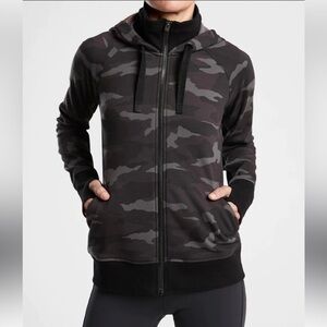 NWT ATHLETA Triumph Hoodie Camo Printed. Size Medium